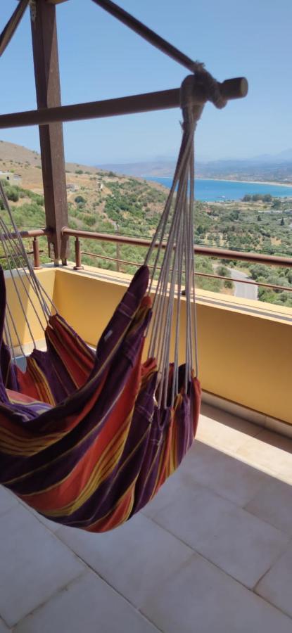Grosses Haus Mit Traumhaftem Ausblick Apartment Georgioupoli Bagian luar foto