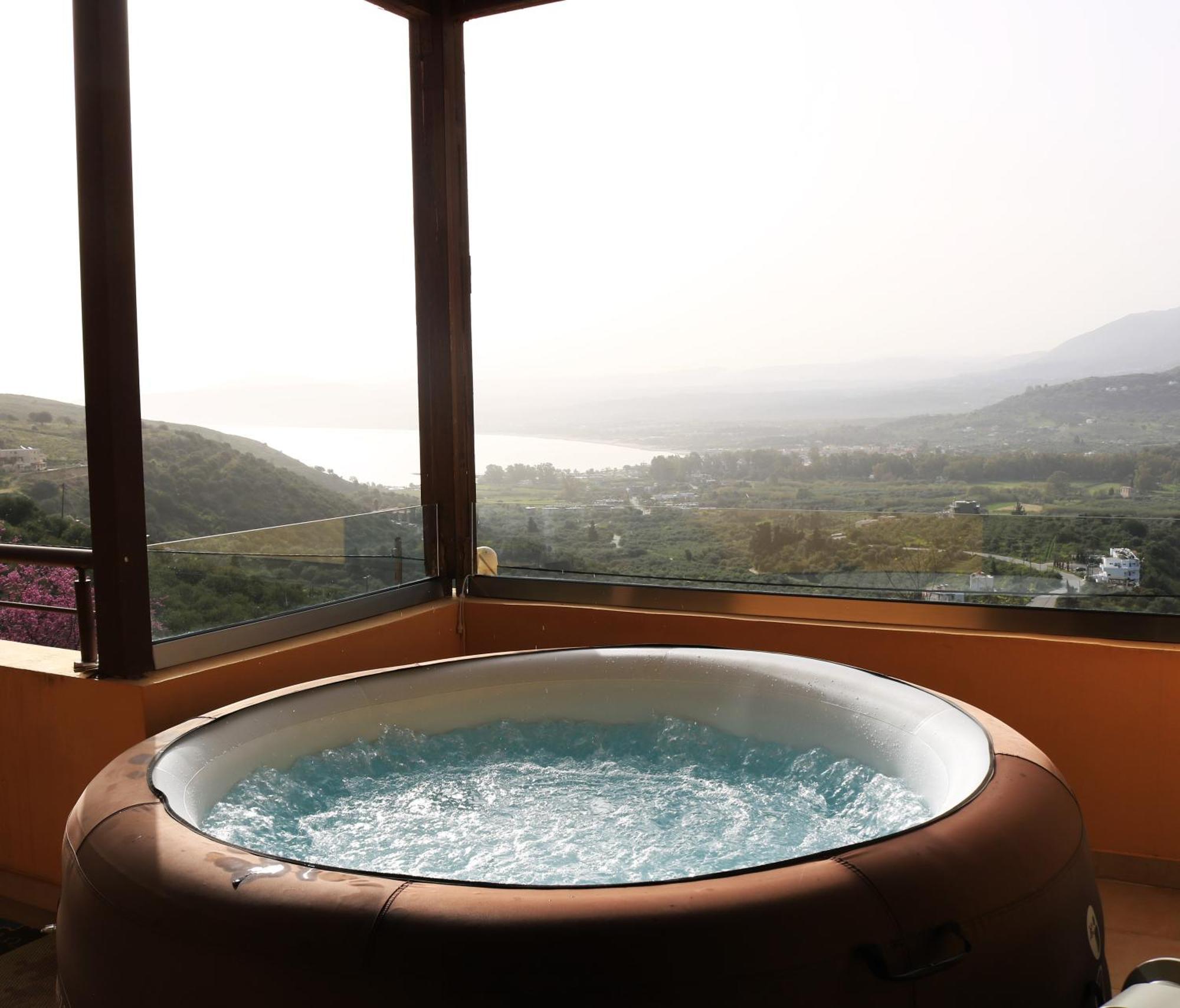 Grosses Haus Mit Traumhaftem Ausblick Apartment Georgioupoli Bagian luar foto