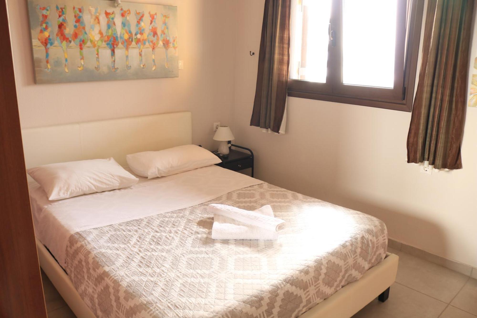 Grosses Haus Mit Traumhaftem Ausblick Apartment Georgioupoli Bagian luar foto